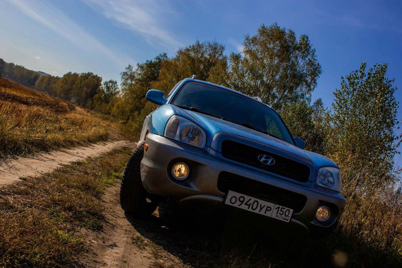 Тест драйв santa fe. Hyundai Santa Fe Classic 2003. Санта Фе Классик на драйв 2. Hyundai Santa Fe Classic Offroad. Hyundai Santa Fe 2003 Offroad.