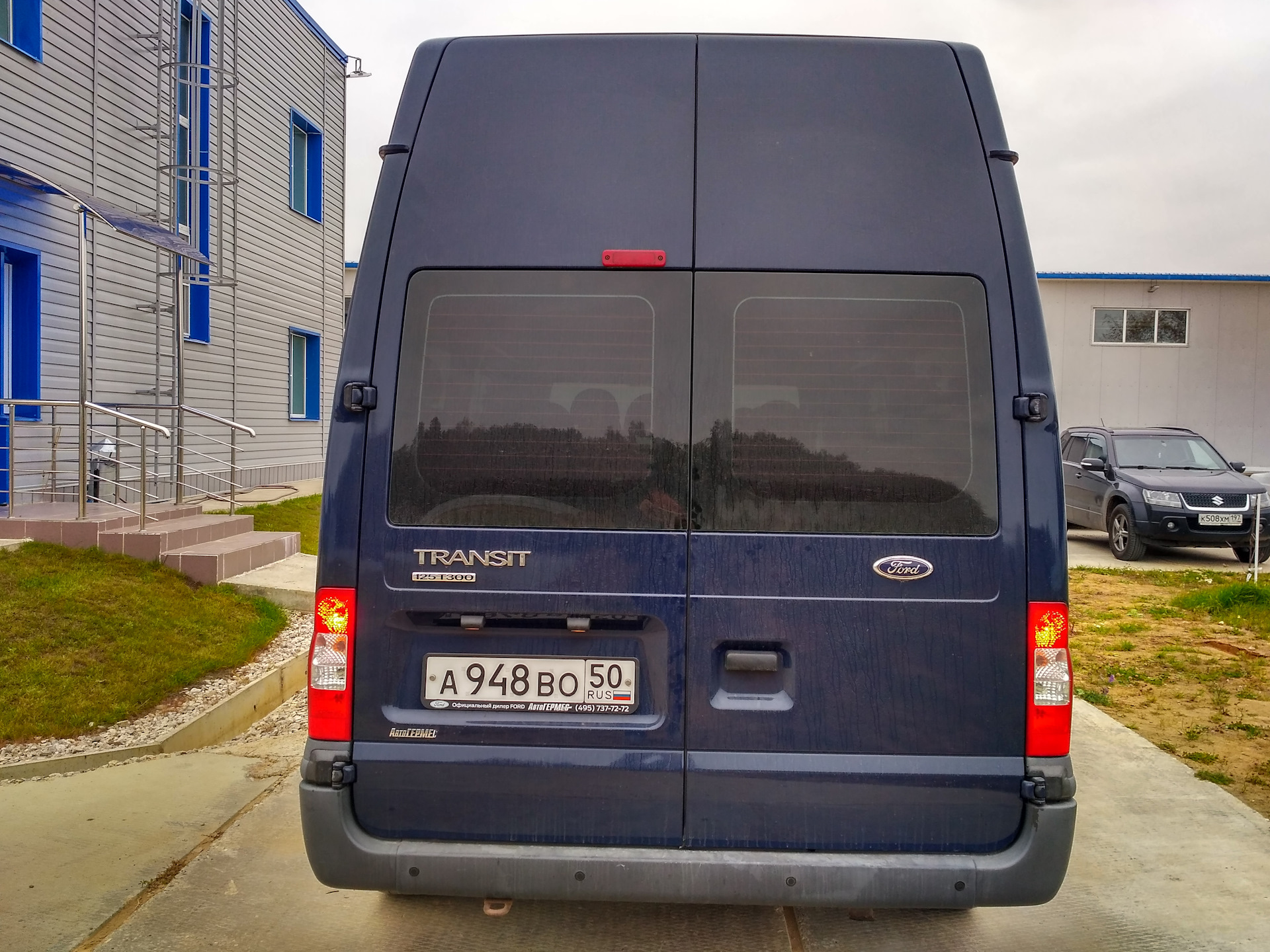 Газель задний вид. Ford Транзит сзади. Форд Транзит зад l3. Ford Transit l2 сзади. Ford Transit 2014 сзади.