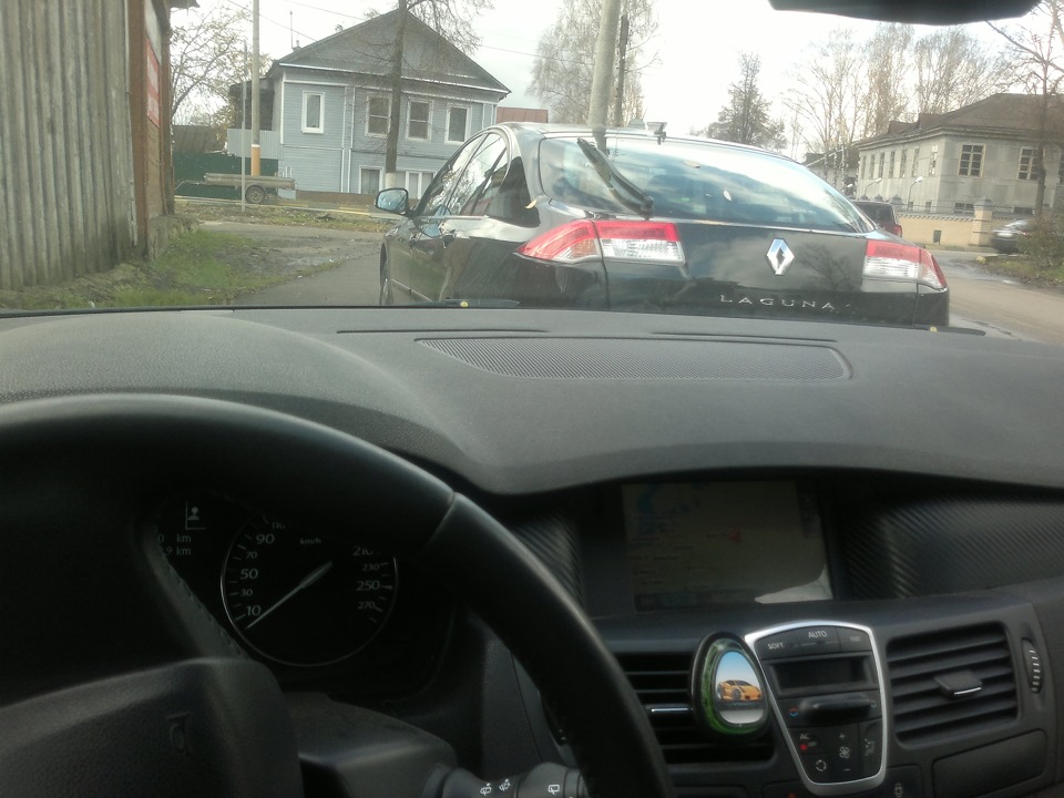 еще один лагуновод — Renault Laguna III, 1,5 л, 2008 года | фотография ...