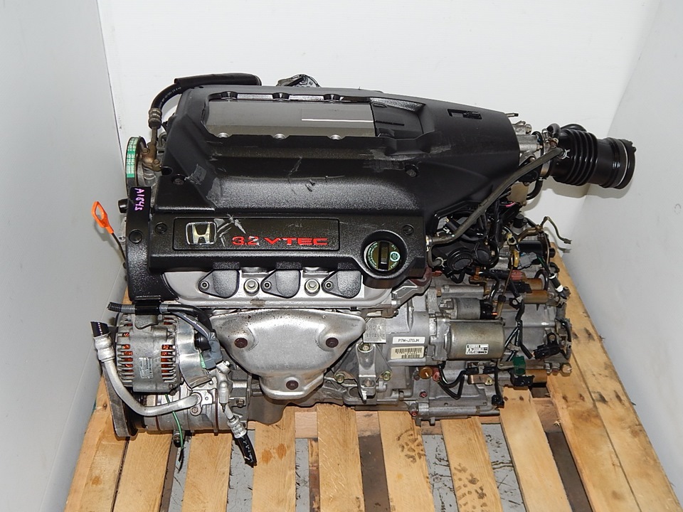 Б у двигатель коробка. Honda j32a Type s. J32a двигатель. Мотор Хонда 3.2 v6. Honda j32a двигатель.