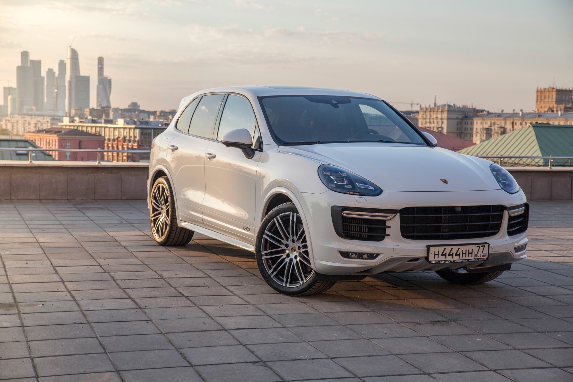 Porsche Cayenne 2021 Р±РµР»С‹Р№