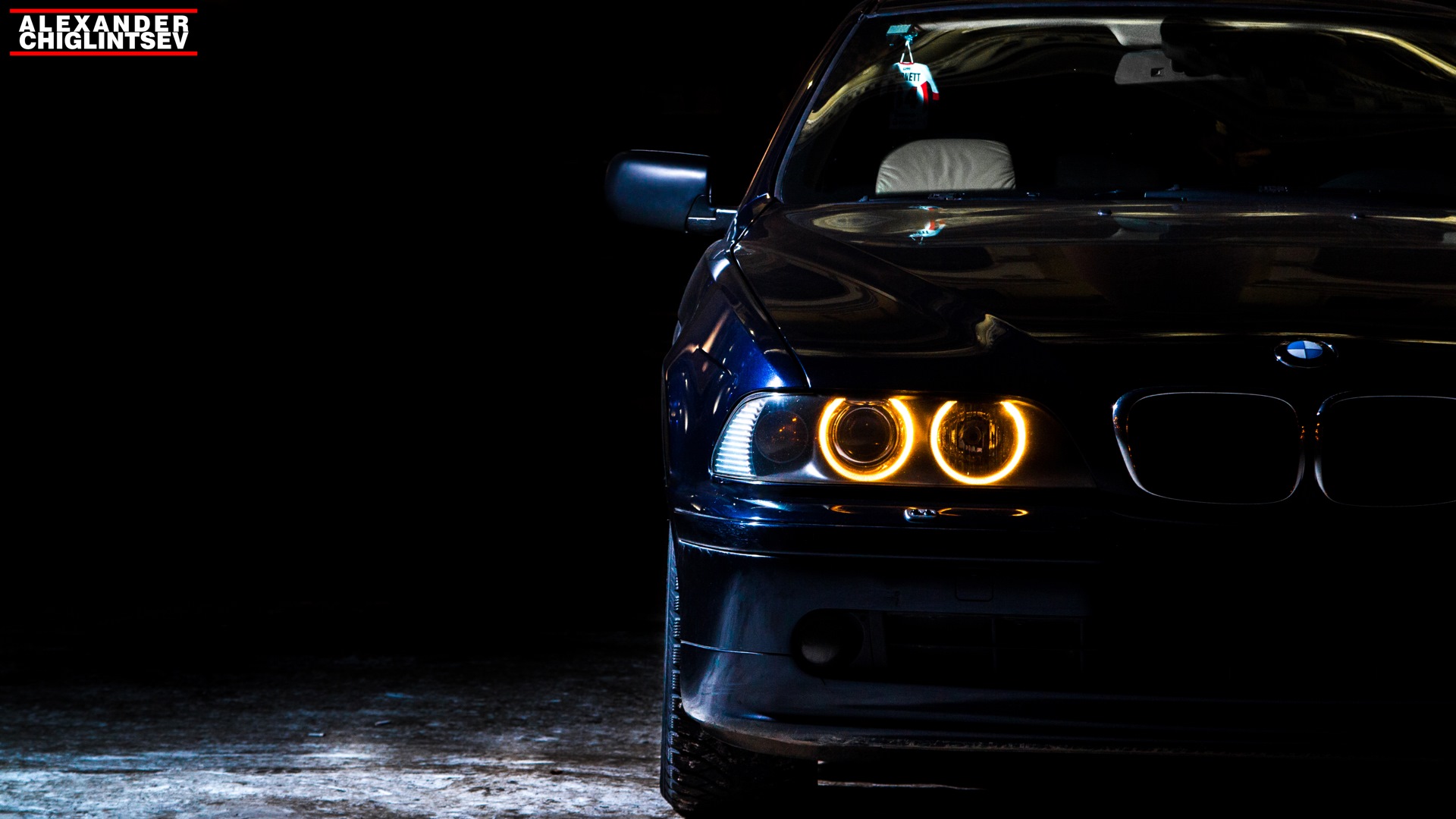 Е39 на аву. БМВ е39. BMW e39 Night. BMW e39 ночью.