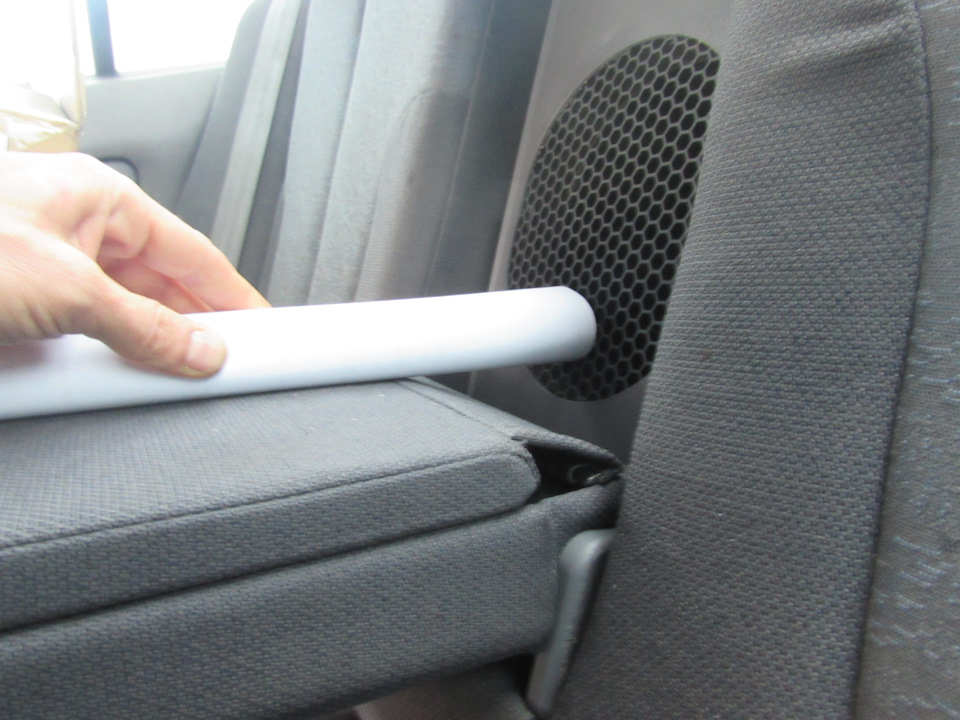 Порт сабвуфера — размеры — Hyundai Elantra (3G), 1,6 л, 2004 года ...