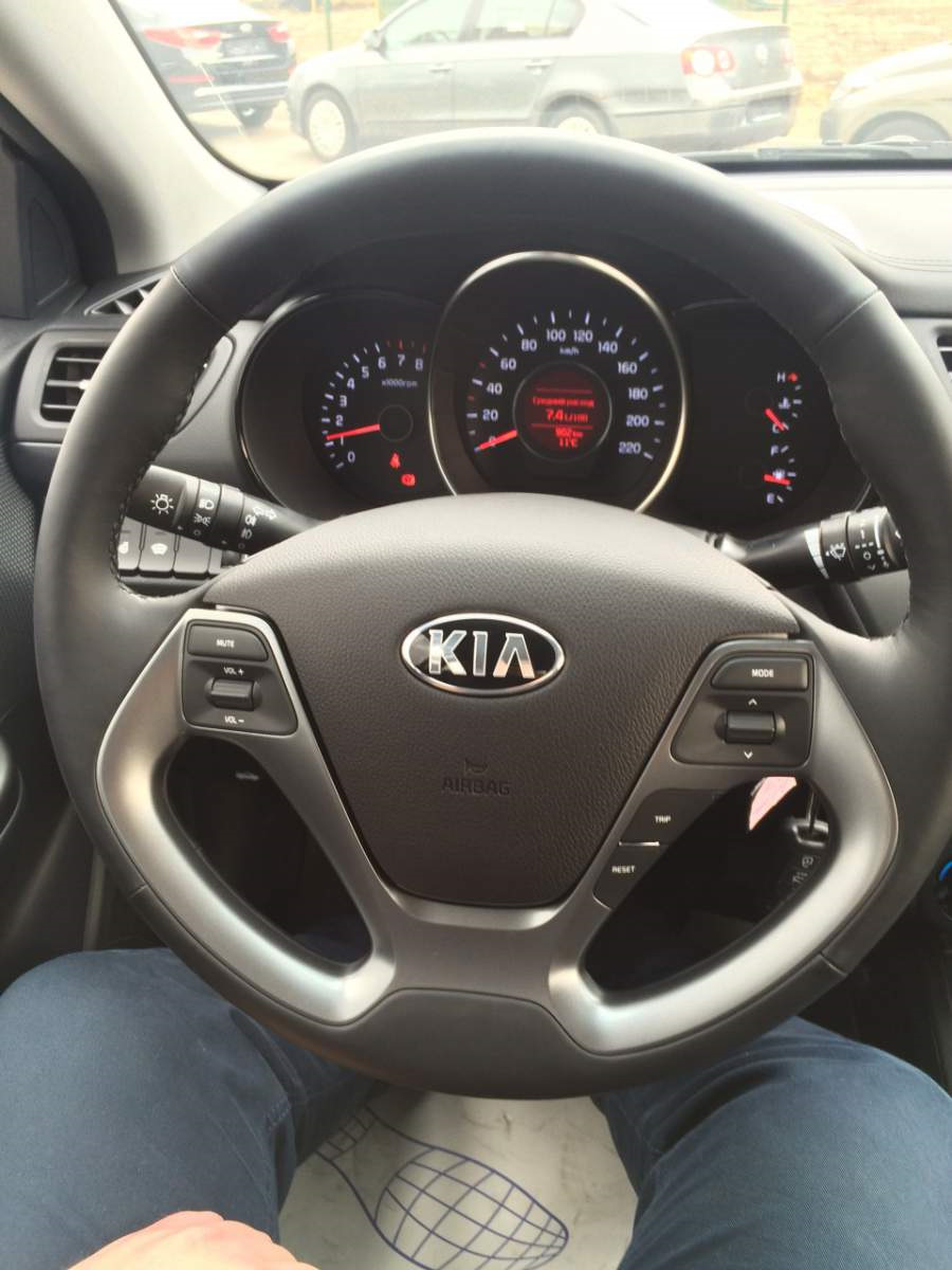 Kia Rio 2016 руль