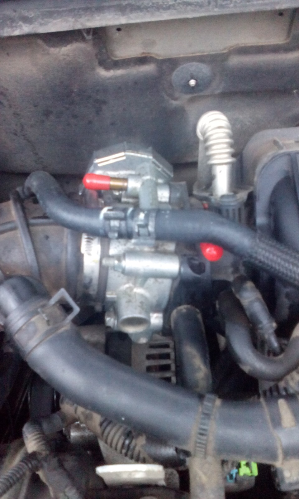 отключил обогрев дросселя — Chevrolet Cruze (1G), 1,6 л, 2013 года ...