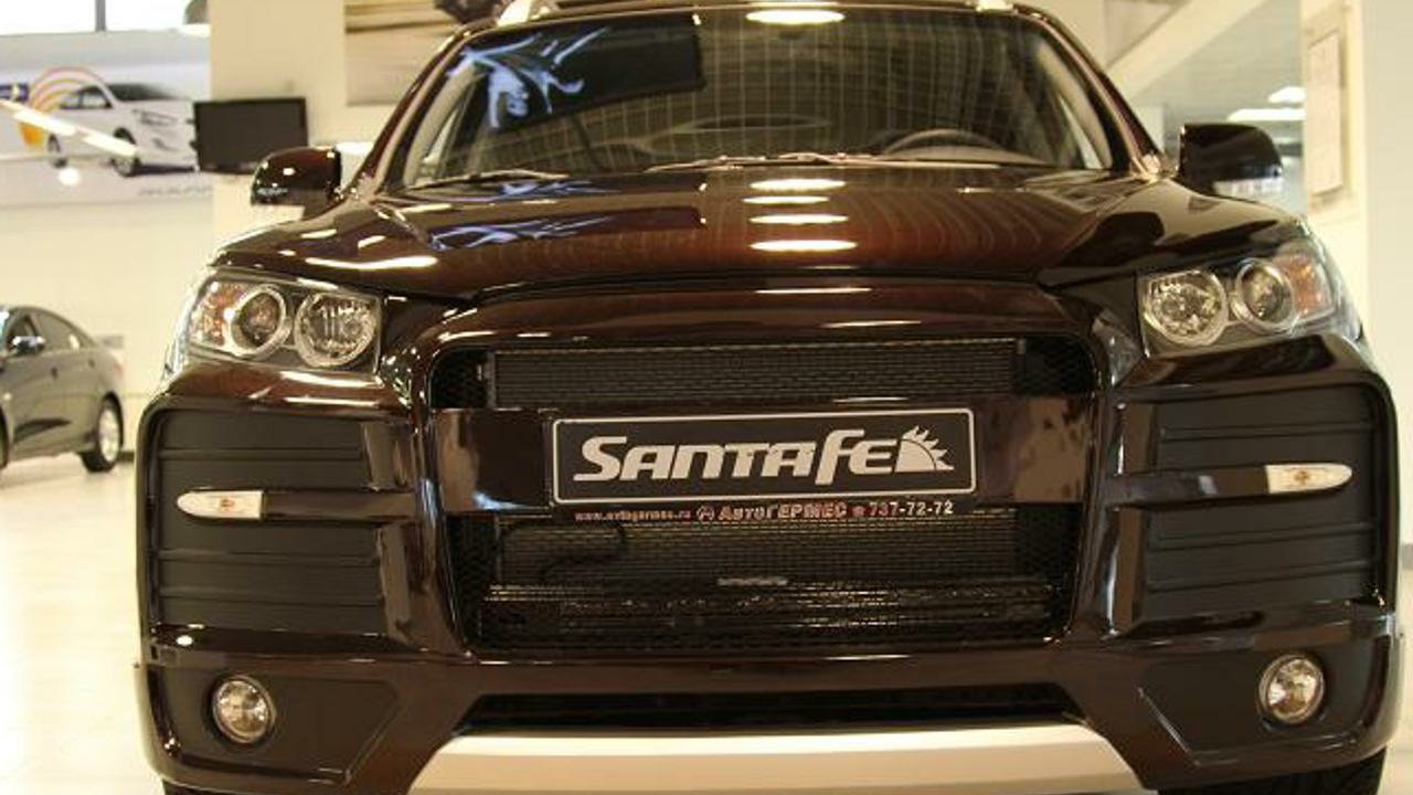 Тюнинг санта фе 2. Обвес на Hyundai Santa Fe 2008. Hyundai Santa Fe 2009 Tuning. Обвес на Санта Фе 2.