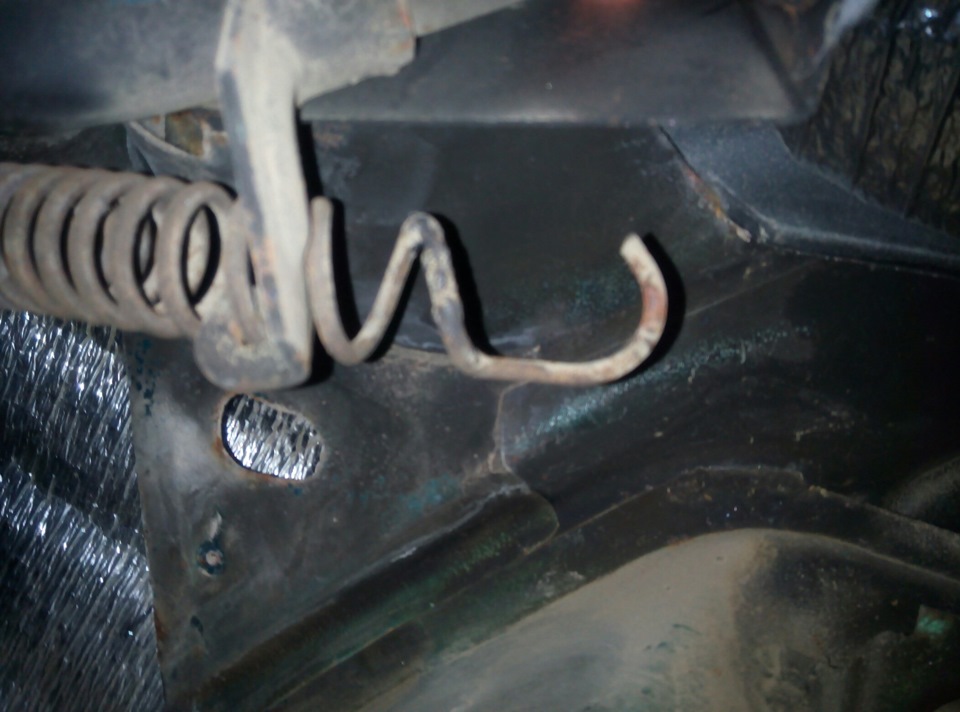 Не держится багажник, что делать? — Lada 21102, 1,5 л, 1999 года ...