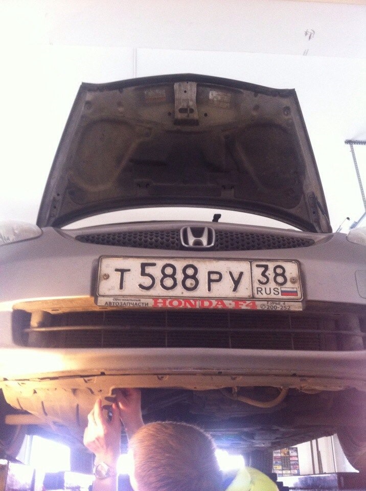 Замена втягивающего реле стартера — Honda Fit (1G), 1,3 л, 2004 года ...