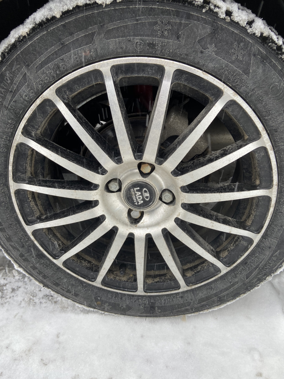 #2 Колпачки на колесные гайки — Lada Granta Sport, 1,6 л, 2016 года ...