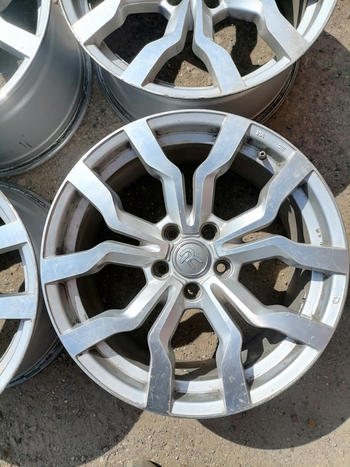 Литые диски 9Jx18 ET52 5x112 на Volkswagen Golf Mk6, Volkswagen Golf ...