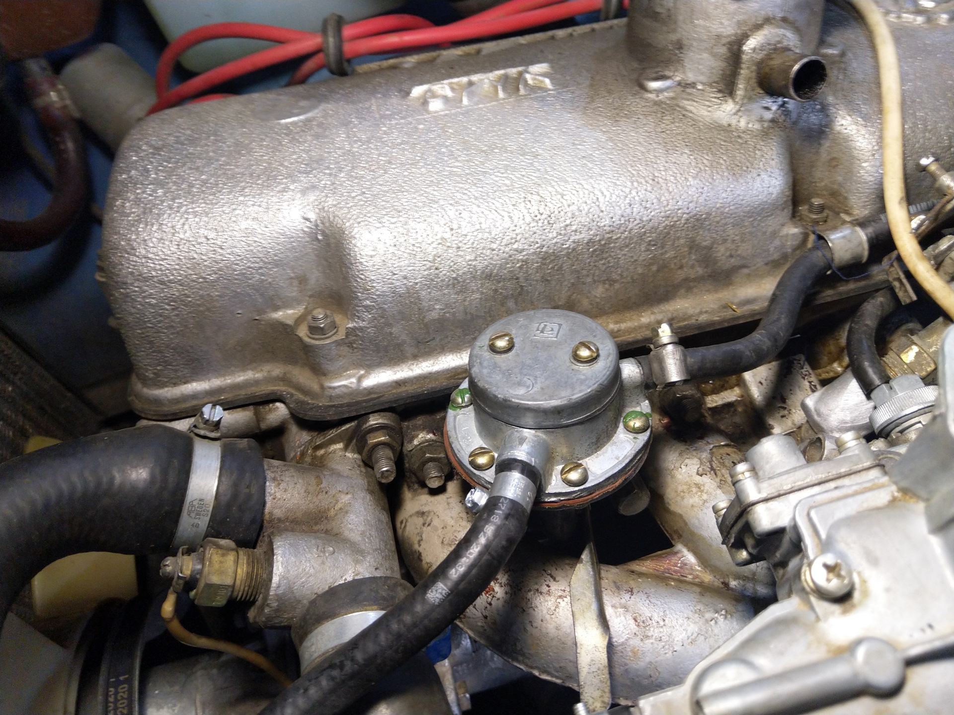 Замена бензонасоса, регулировка зазора толкателя. — Москвич 2140, 1,5 л ...