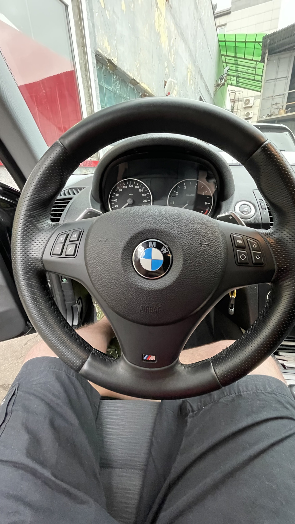 Баранка и руль — BMW 1 series (E81/E87), 1,6 л, 2009 года | аксессуары |  DRIVE2