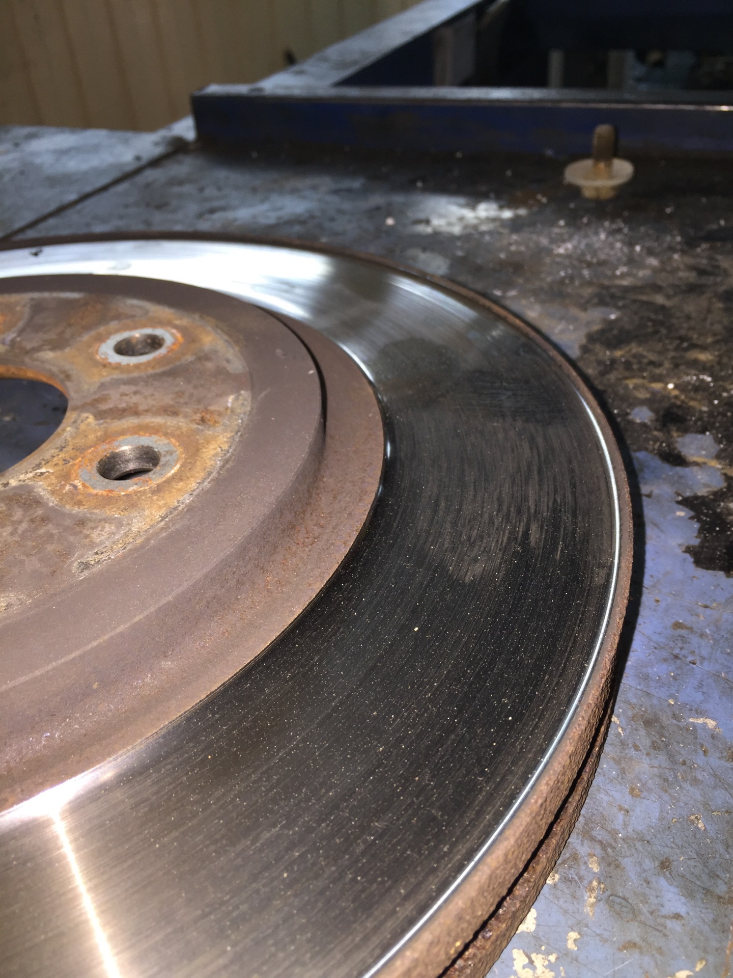 Меняем тормозные колодки, диски (оригинал Nissan) — Nissan Pathfinder ...