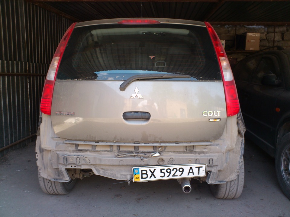 Как снять передний бампер митсубиси кольт Ремонт заднего бампера - Mitsubishi Colt VI, 1,3 л, 2008 года кузовной ремонт DR