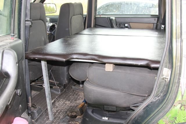 Сиденья уаз пикап. УАЗ 469 без сидений. Откидные сиденья УАЗ 469. Заднее сиденье УАЗ патриота 2006 года. УАЗ Pickup спальное место.