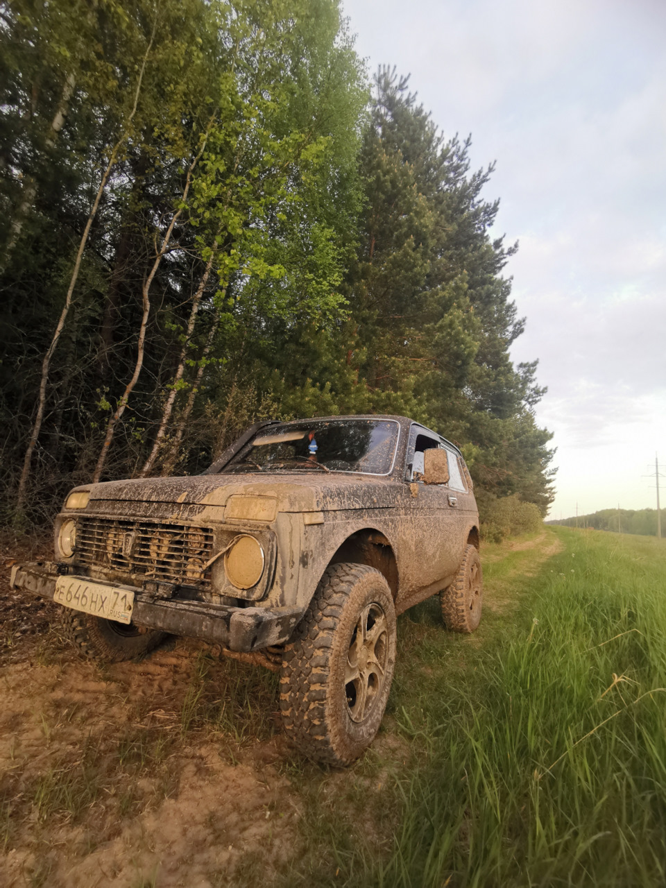 Как я победил запах бензина в салоне🤔 — Lada 4x4 3D, 1,7 л, 2002 года |  поломка | DRIVE2