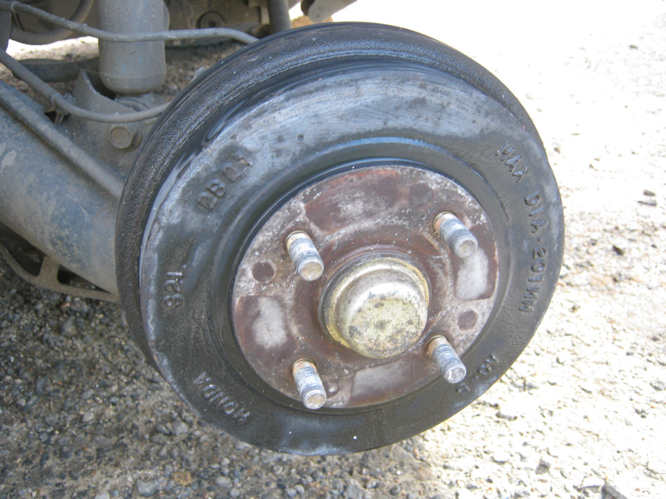 Что нам стоит барабаны и суппорта покрасить — Honda Fit (1G), 1,5 л ...