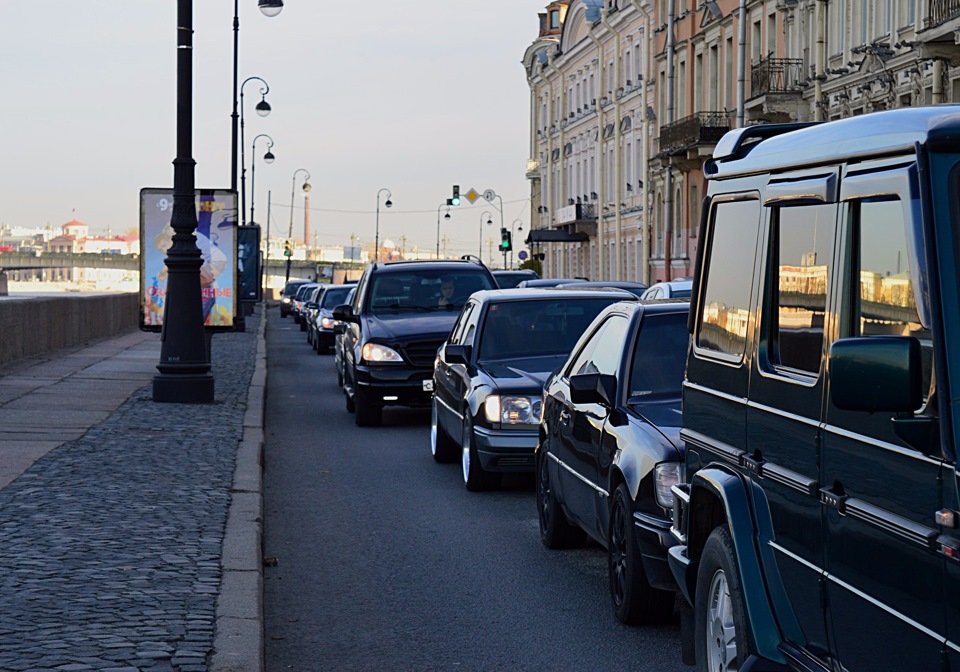 Мерседес бенц петербург