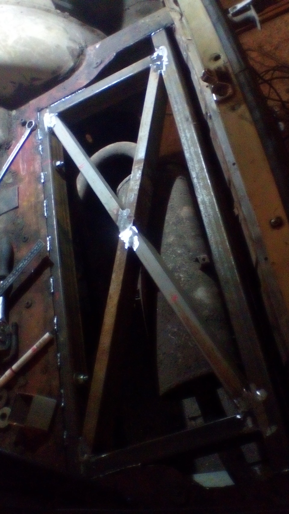 усиление задка — Lada 4x4 3D, 1,6 л, 1981 года | кузовной ремонт | DRIVE2