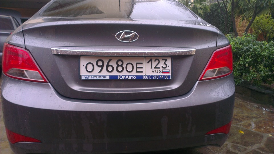 Как снять надписи с багажника Снял все надписи на крышке багажника - Hyundai Solaris, 1,6 л, 2014 года тюнинг 