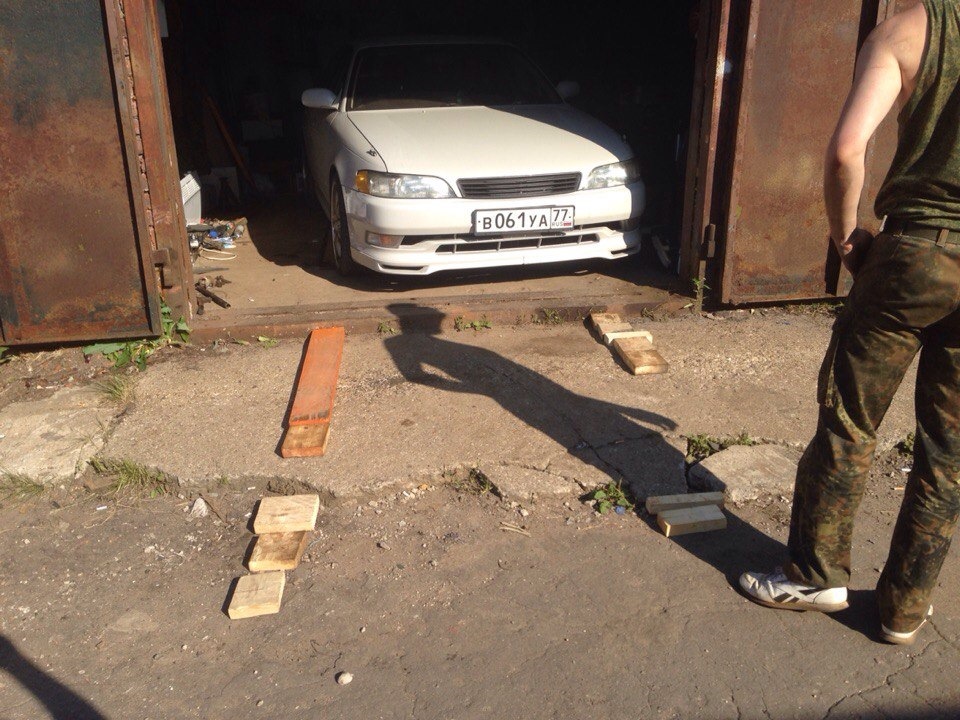 Подвесной подшипник и прокладки выхлопа. — Toyota Mark II (90), 2,5 л ...