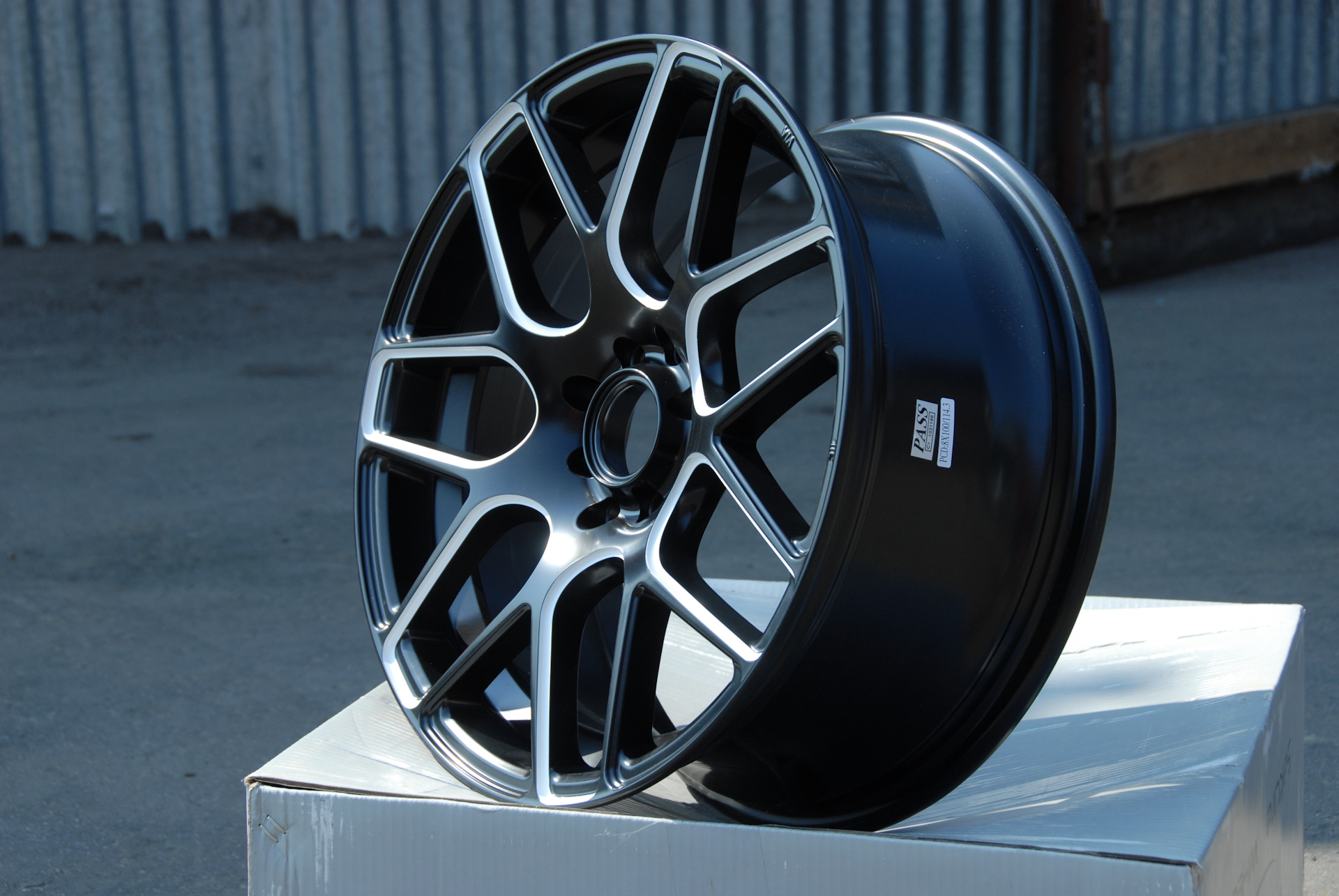 Новые диски 5 150 r18 sakura wheels белые фото