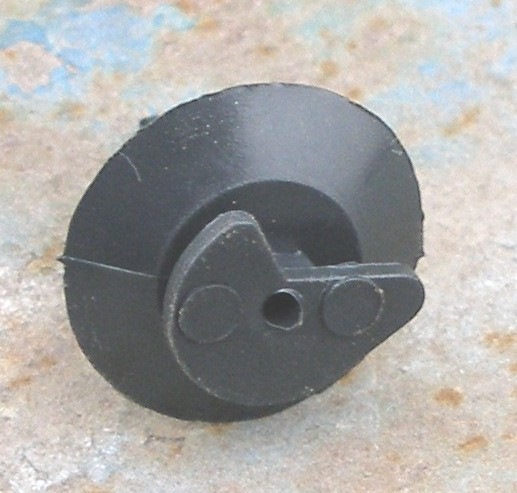 eec5278s 960 Как крепить сетку в багажнике