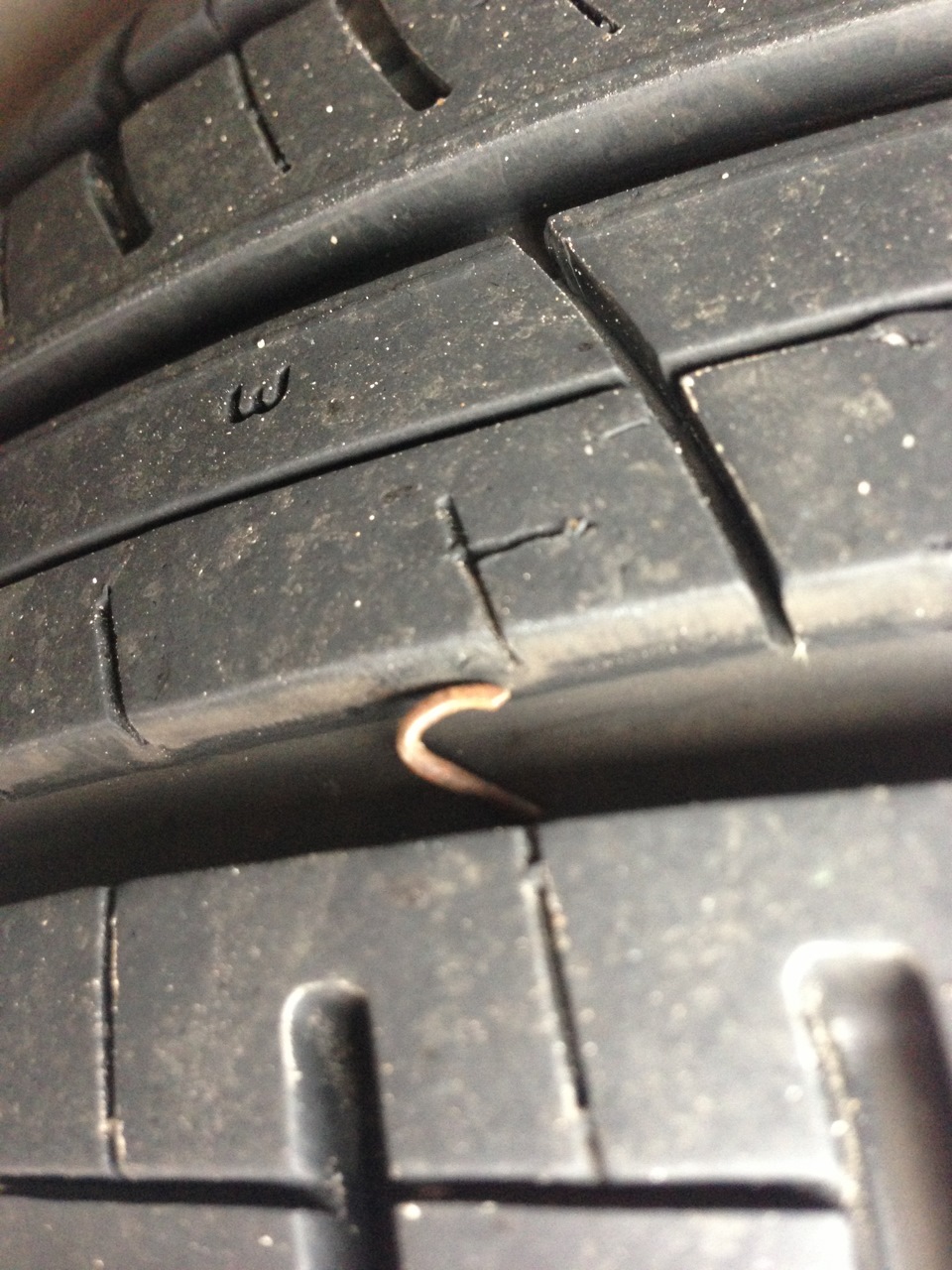 Опять проколотое колесо — Skoda Fabia Mk2, 1,4 л, 2012 года | шины | DRIVE2