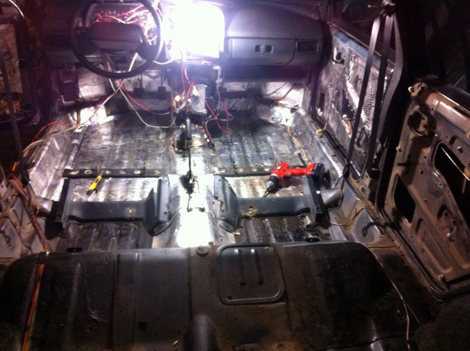 Шумка много шумки — Lada 2114, 1,5 л, 2009 года | автозвук | DRIVE2