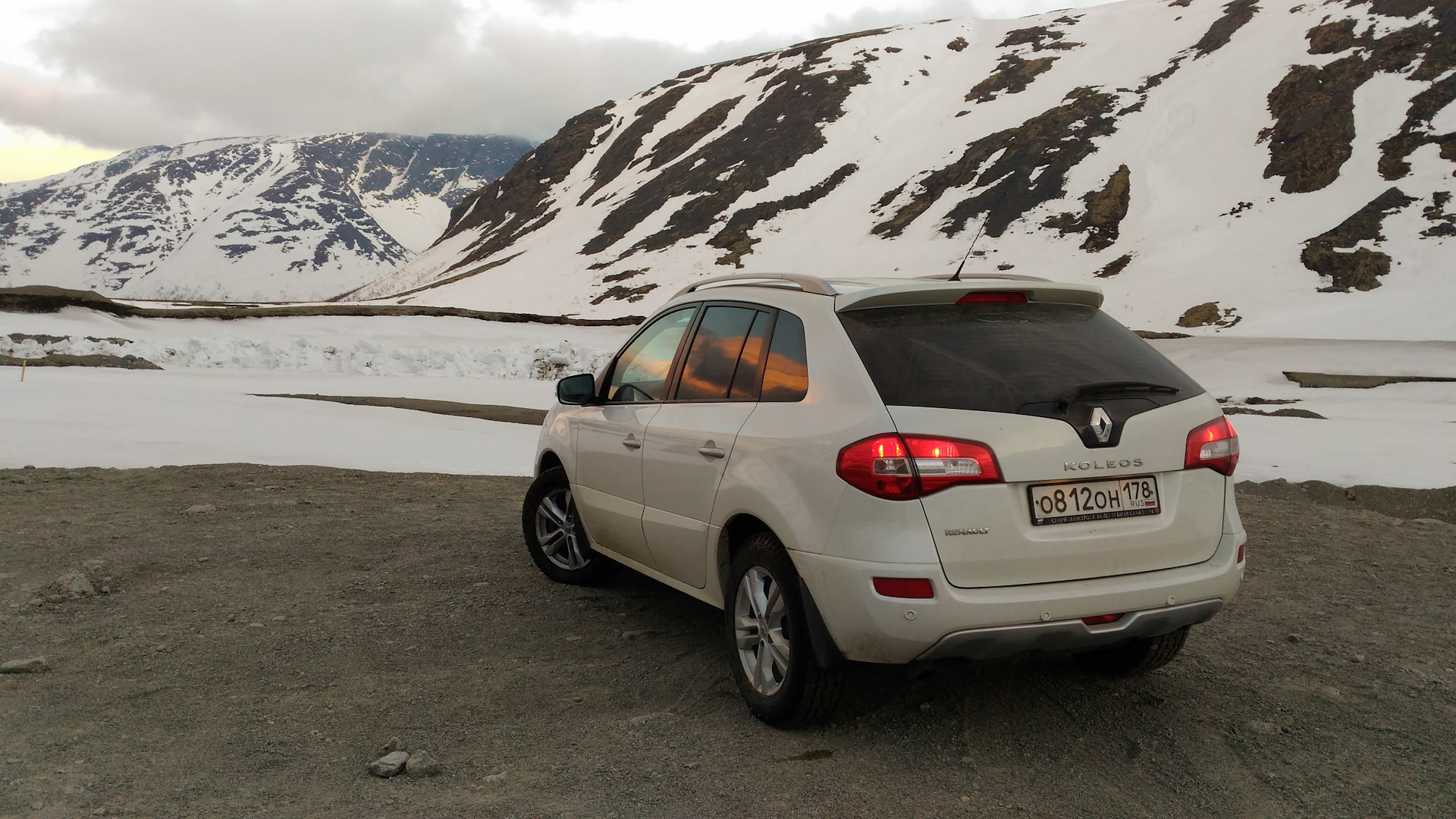 Спб хибины поезд. Renault KOLEOS ралли. Хибины авто. Хибины авто Мурманская. Хибины авто красивые номера.