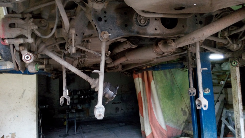 полиуретан в подвеску вместо плавающих — Toyota Mark II (100), 2 л ...