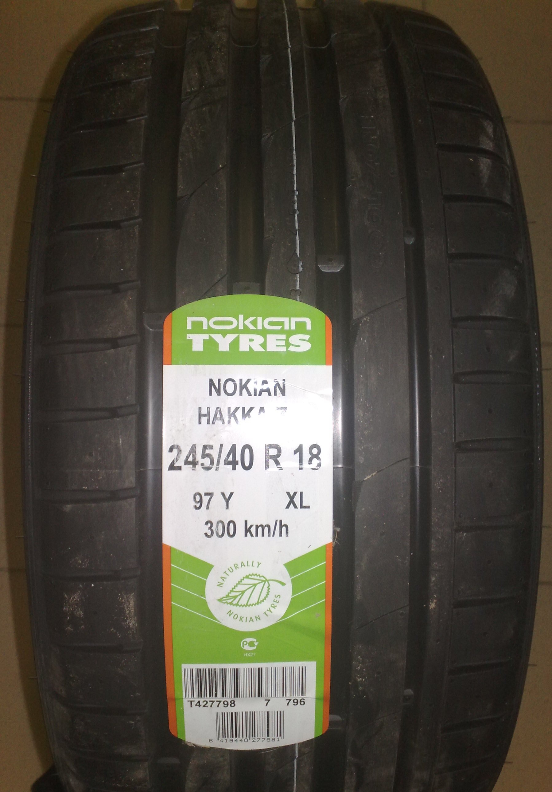 Nokian tyres 245 40 r20