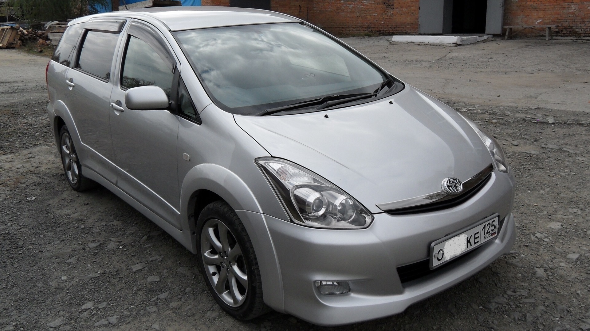 Toyota Wish 2