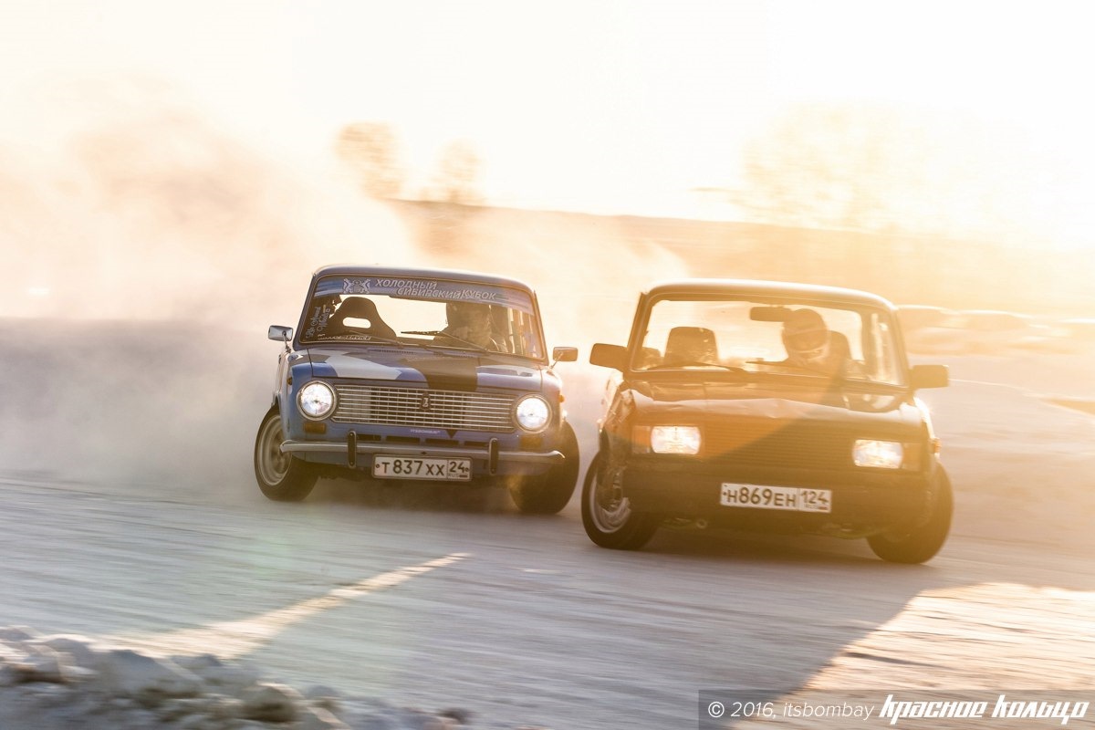 Lada 2105 Winter Drift Battle