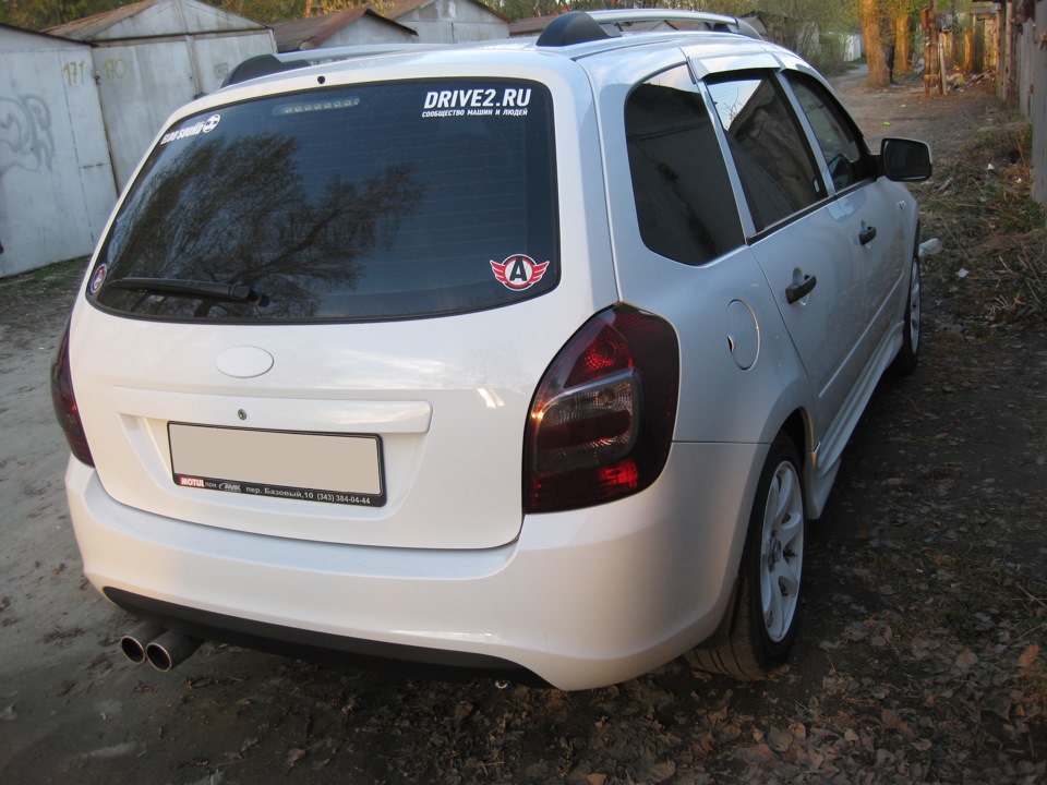 Пластиковые накладки на пороги. — Lada Калина Универсал (2G), 1,6 л ...