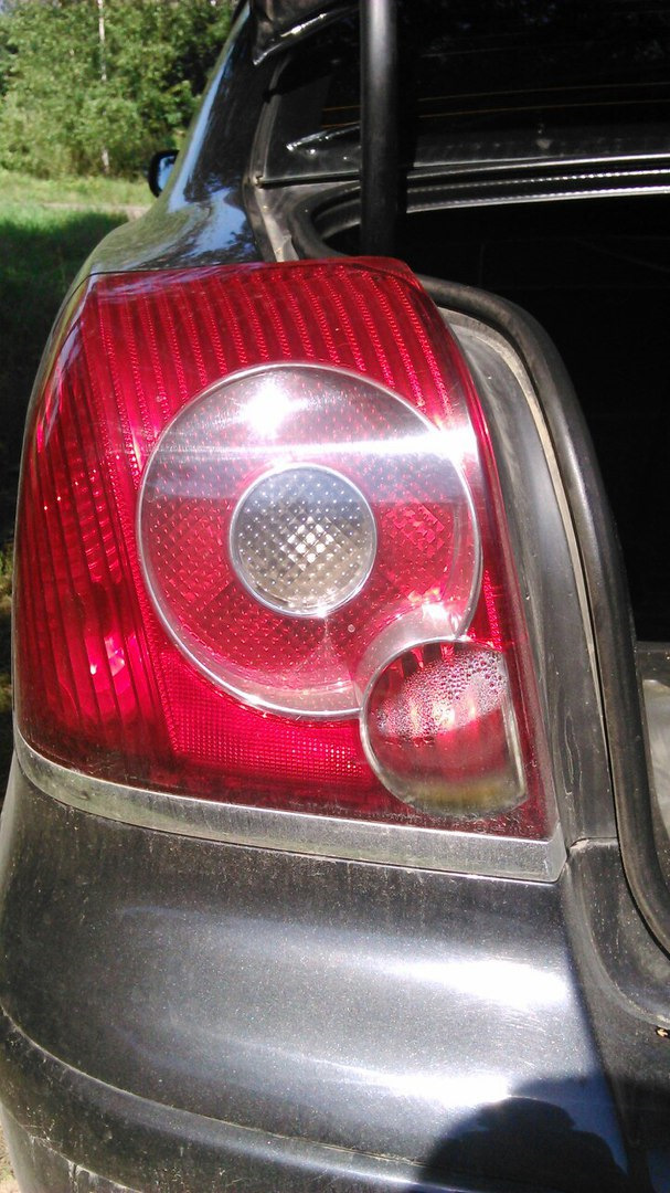 Запотевание задних фонарей. — Toyota Avensis II, 1,8 л, 2006 года ...