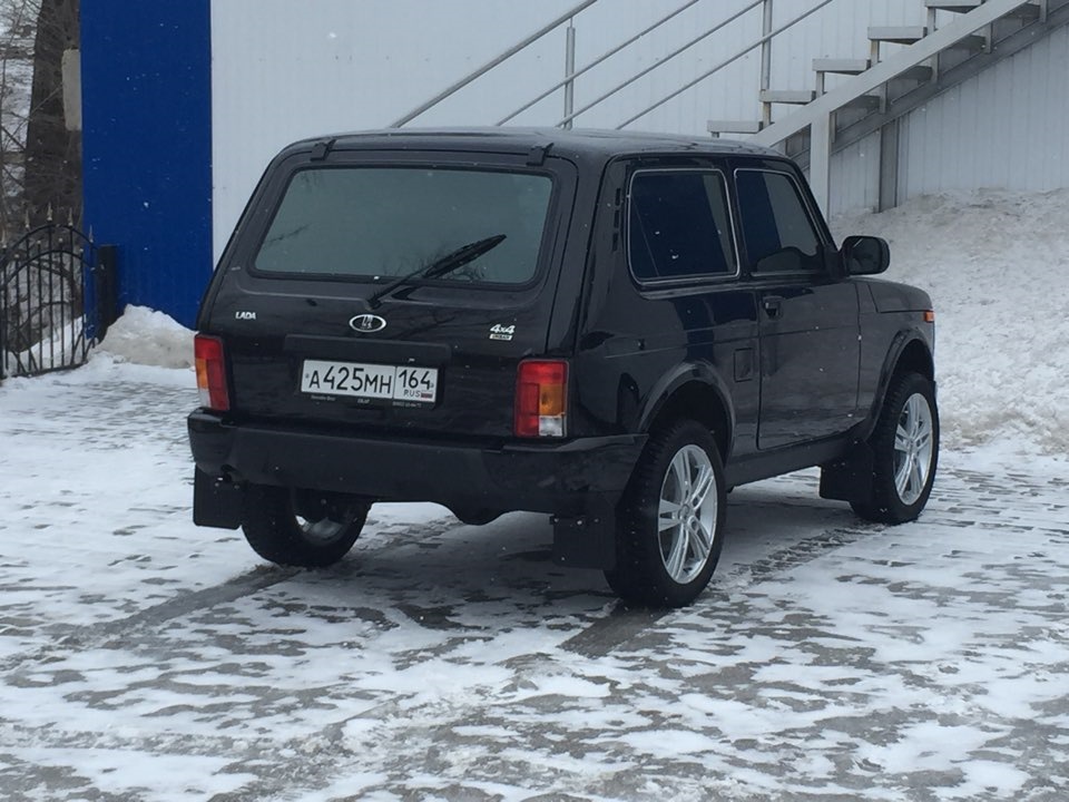 Нива пермь. Lada 4x4 Urban пантера. Лада 4х4 черная пантера. Нива 4х4 цвет пантера. Нива Урбан пантера.