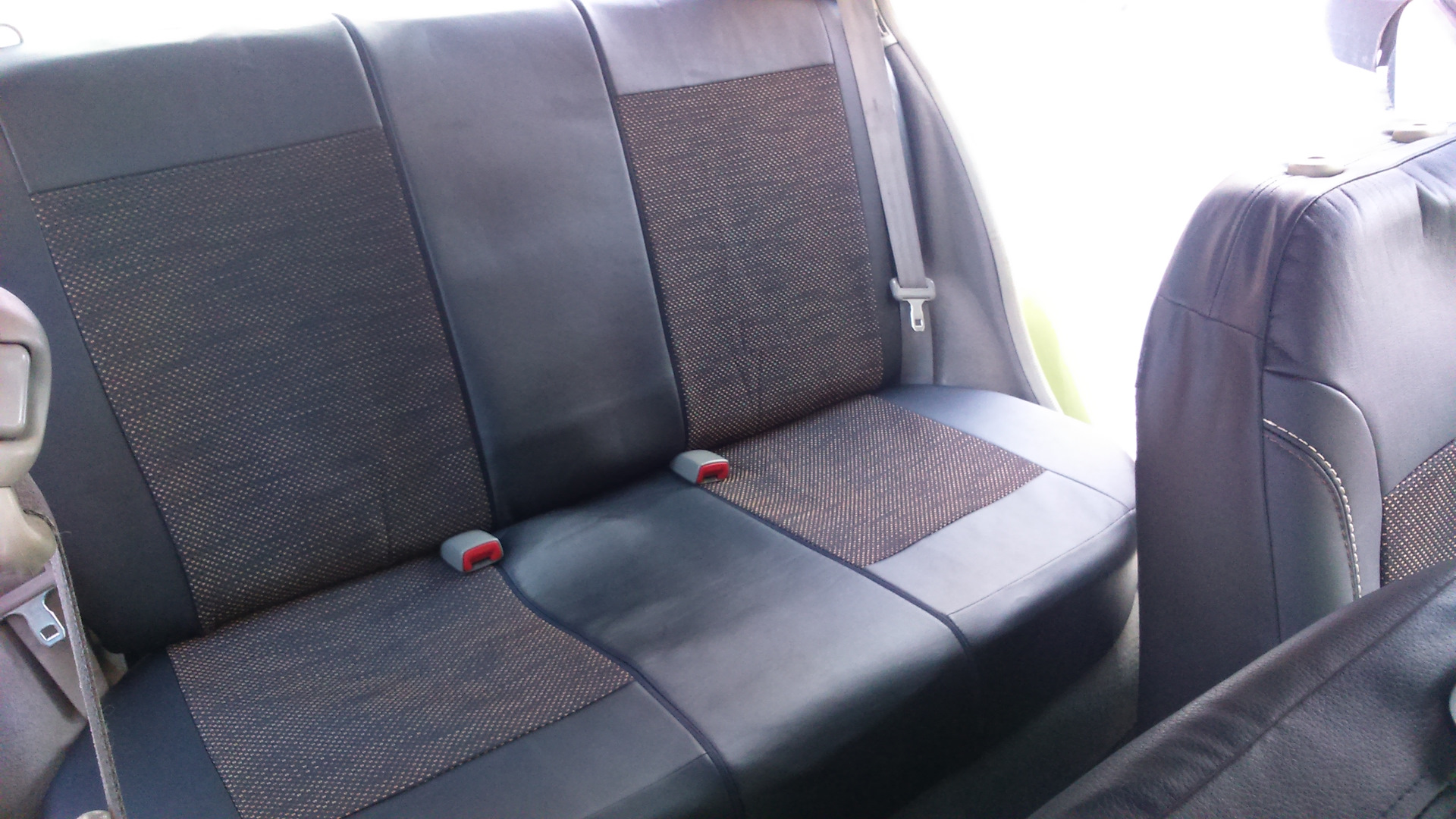 Джетта 6 белый салон чехлы. Чехлы на ниссан микра к12. Чехлы на ниссан марч к11. Чехлы ниссан микра. Чехлы на ниссан микра к12.