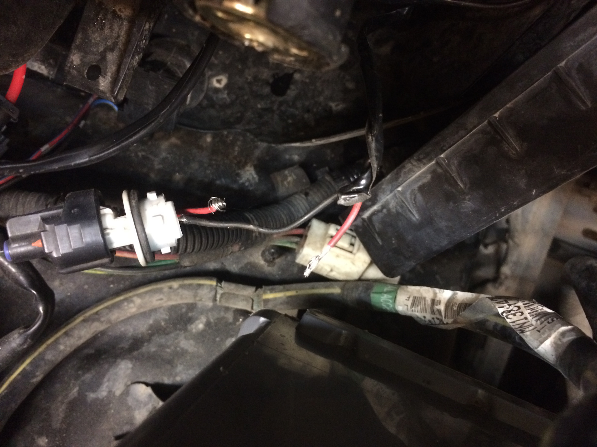 Разъем заднего хода 2107. Chevrolet aveo концевик заднего хода 1. Chevrolet cruze 2011 датчик заднего хода. Провод заднего хода ваз 2107. 6.