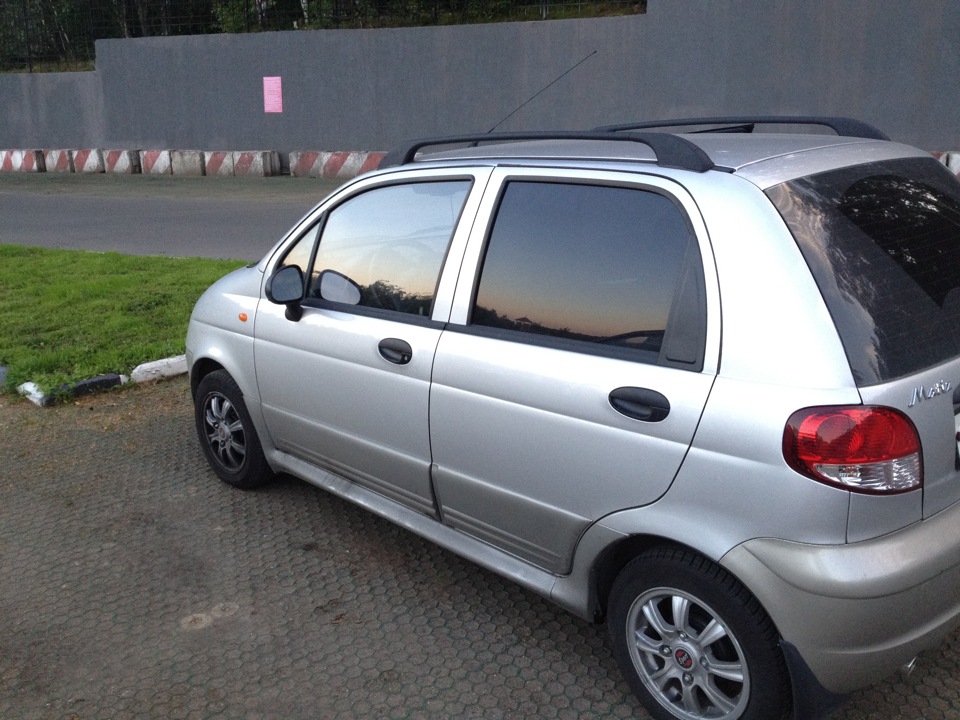 Тонированный матиз. Daewoo Matiz тонировка. Daewoo Matiz тонированный. Тонированный серый Матиз. Матиз белый тонированный.