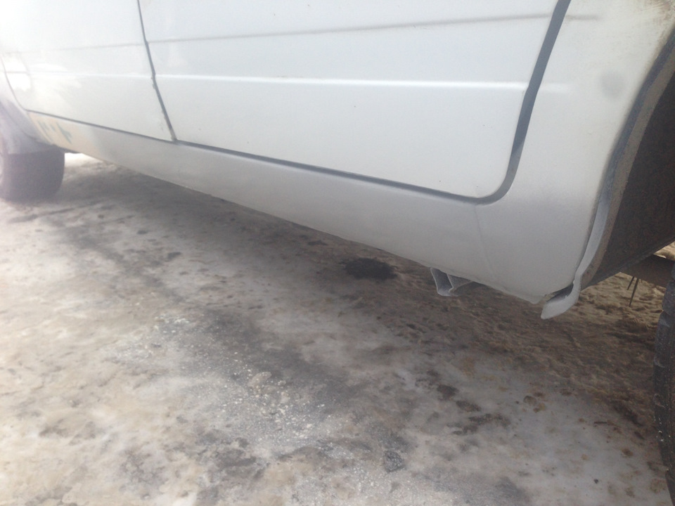 Ну и грунт для того чтоб проявить все неровности, так как хотелось идеальных порогов) — Lada 21053