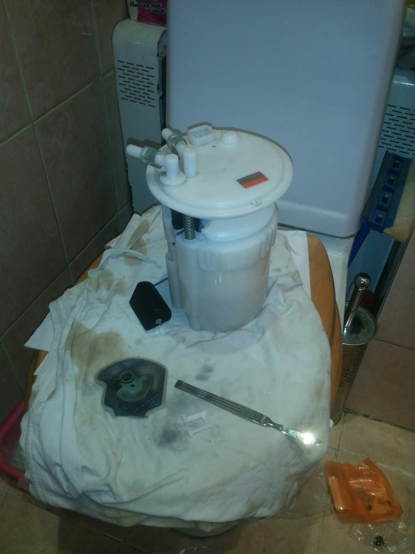 Замена бензинового фильтра — Subaru Impreza XV, 2 л, 2010 года | своими ...