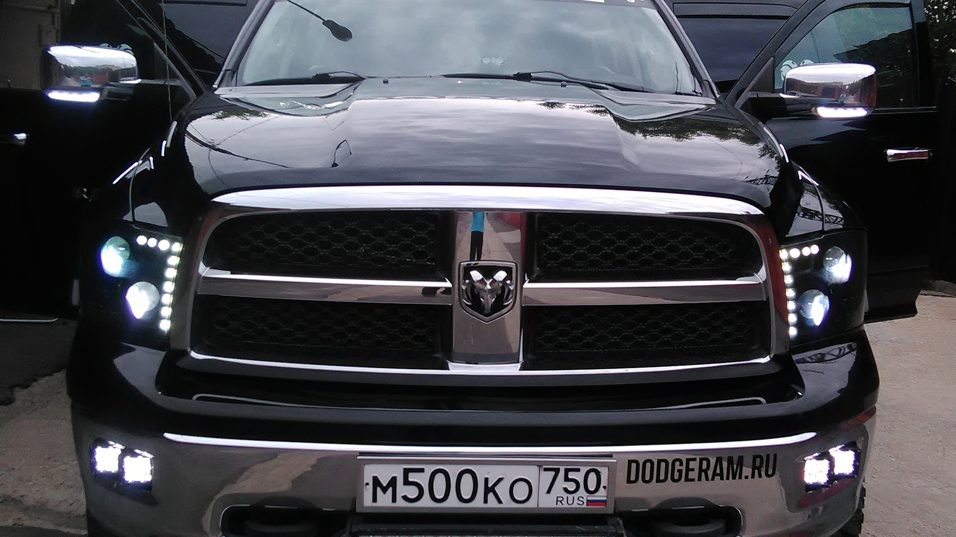 Dodge Ram 5.7 бензиновый 2012 | Laremi rambox 12 год на DRIVE2