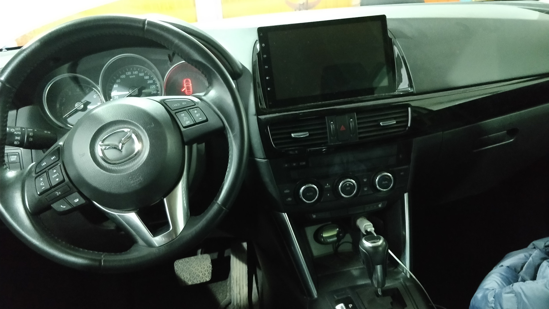 Андроид мазда сх 5. Магнитола Mazda CX-5 2013. Автомагнитола для Mazda cx5. Штатная магнитола Мазда сх5. Магнитола Mazda CX-5 2014.
