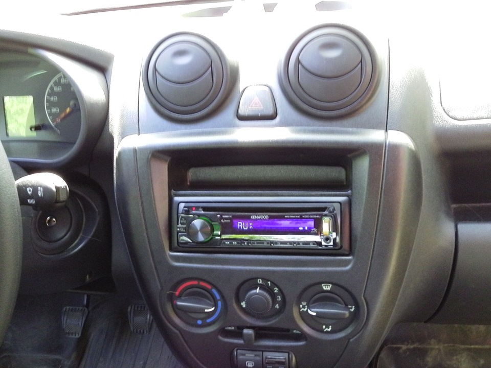 Музыка фото — Lada Гранта (1G), 1,6 л, 2012 года | автозвук | DRIVE2