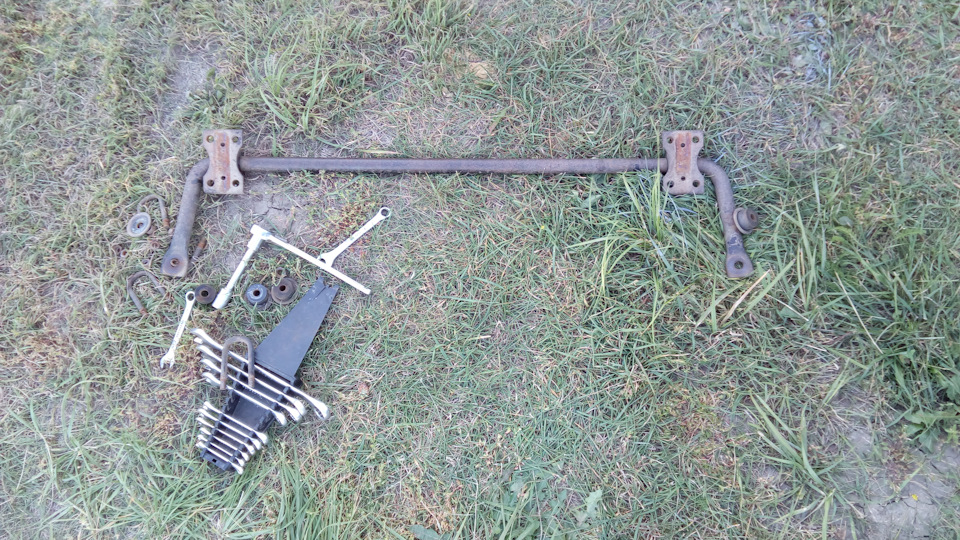 Снял стабилизатор поперечной устойчивости) — УАЗ Patriot, 2,7 л, 2012 ...