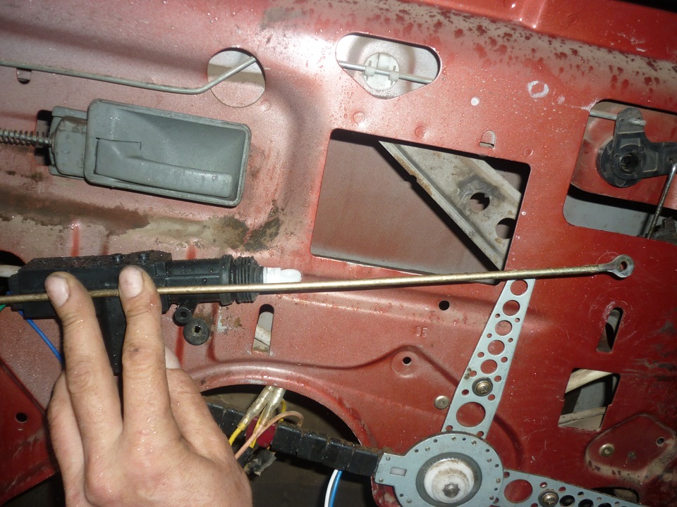 установка сигнализации если нет центрального замка (левая задняя дверь ...