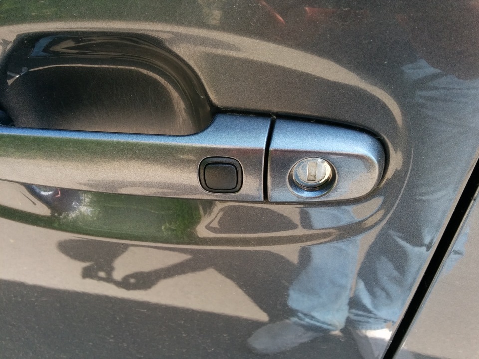 Заглушка в личинку замка — Toyota Prius (20), 1,5 л, 2008 года ...