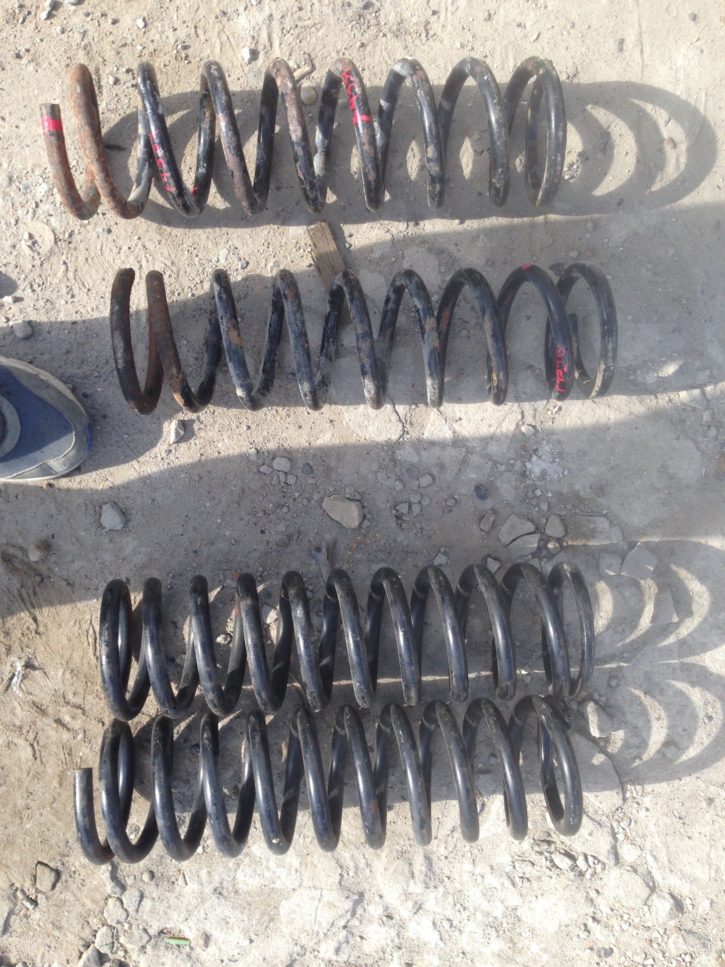 Лишние(проадам) пружины! — Toyota Crown (S130), 2 л, 1988 года | другое ...