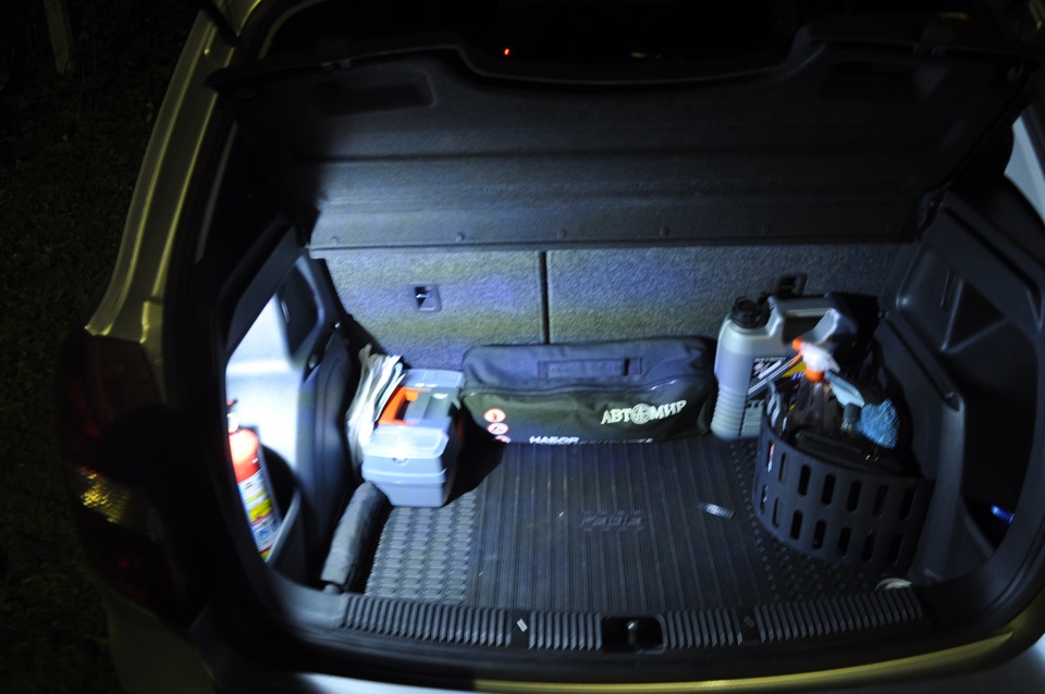 ef61fb8s 960 замена подсветки номера шкода фабия